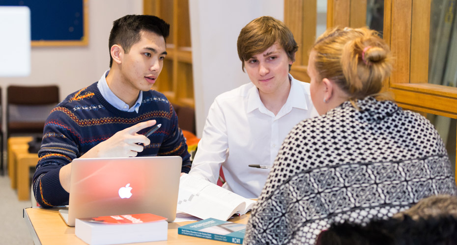 Students at a Law clinic